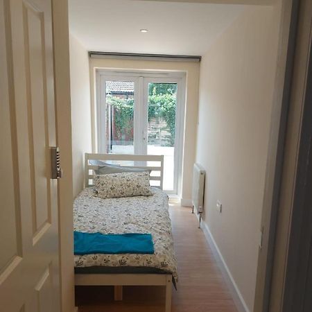 Vibrant Single Room Only For One Adult เซาธอล ภายนอก รูปภาพ