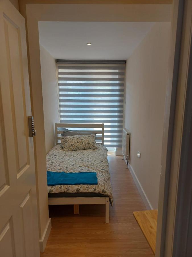 Vibrant Single Room Only For One Adult เซาธอล ภายนอก รูปภาพ